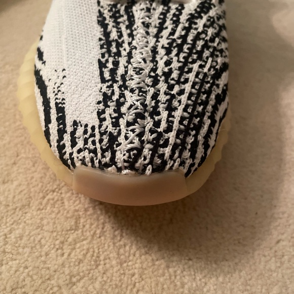 Adidas Yeezy Boost 350 V2 Zebra Men’s 11 1/2 NEW NEVER WORN - Picture 4 of 7